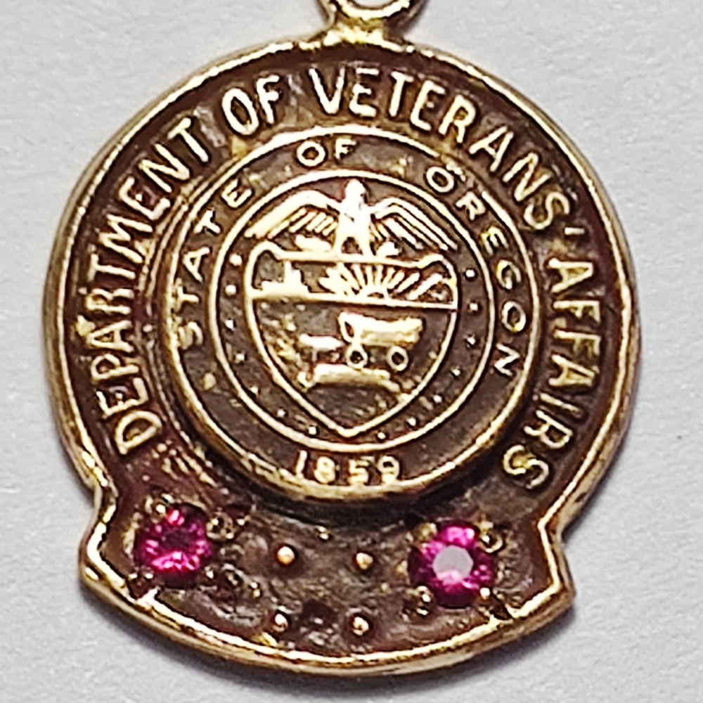 Dept. Of Veteran Affairs State of Oregon Service Award Charm 10k Gold 2 Rubies